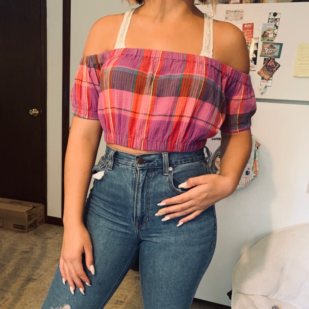 Forever 21 off the shoulder crop top🤩